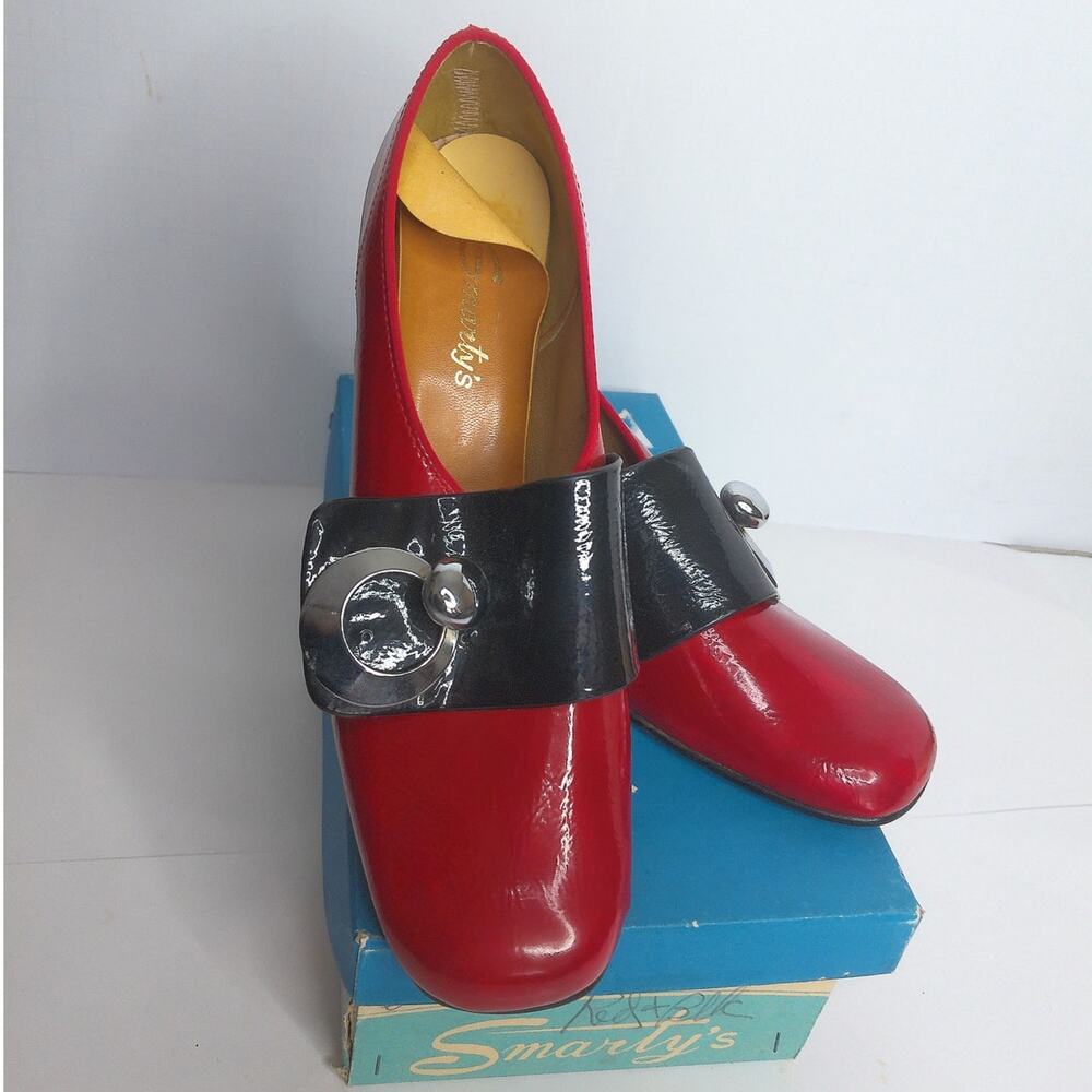 Vintage Smartys Red Black Patent Pumps Shoes Silver Buckle Deco Size 7 - Picture 2 of 10